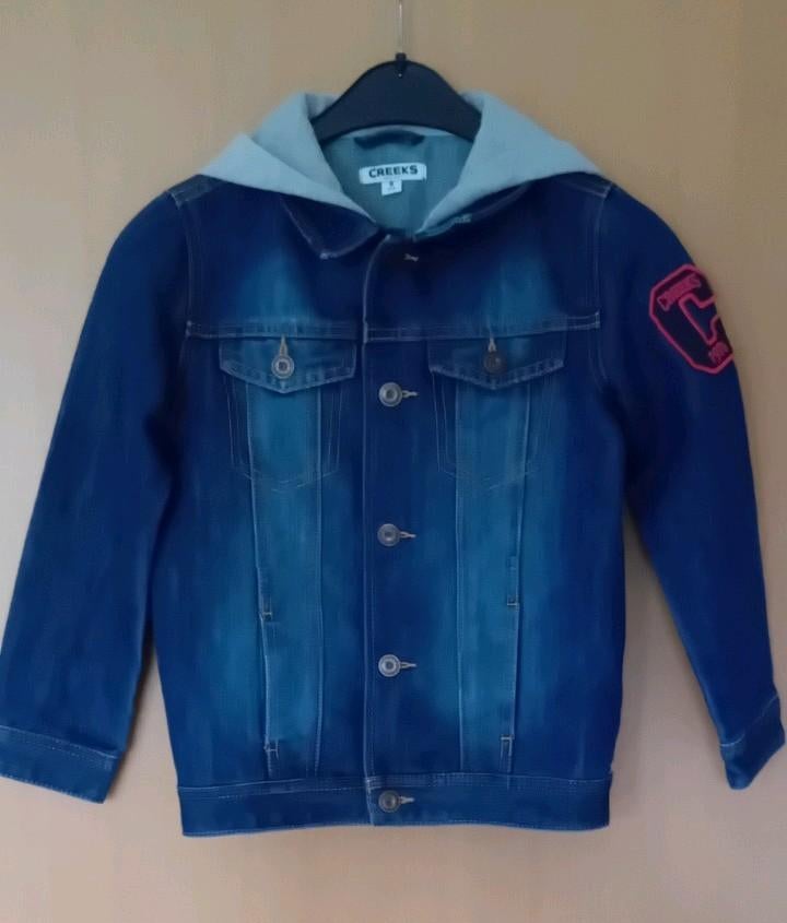 Veste en jean à capuche Creeks taille 8 ans, Enfants & Bébés, Vêtements enfant | Taille 128, Neuf, Garçon, Pull ou Veste, Enlèvement ou Envoi