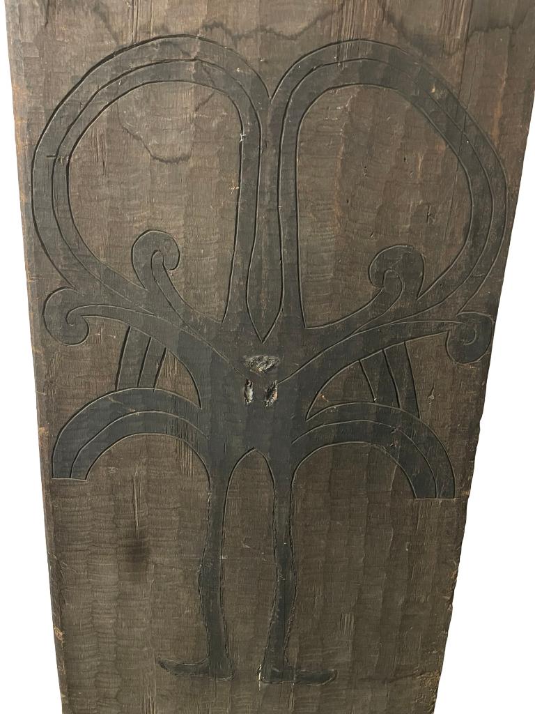 Porte Batak ancienne sculptée – Indonésie – Bois massif, Enlèvement