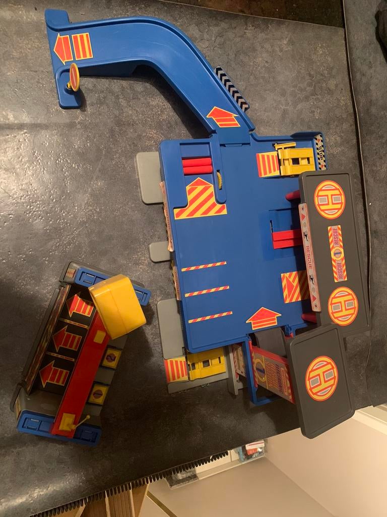 911 helicopter basis, Kinderen en Baby's, Speelgoed |Speelgoedvoertuigen, Ophalen, Zo goed als nieuw