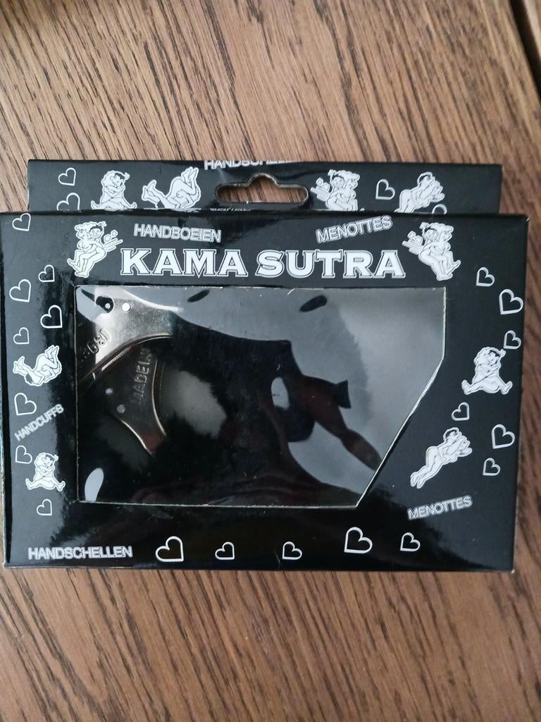 Kama Sutra - Handboeien, Ophalen, Gebruikt