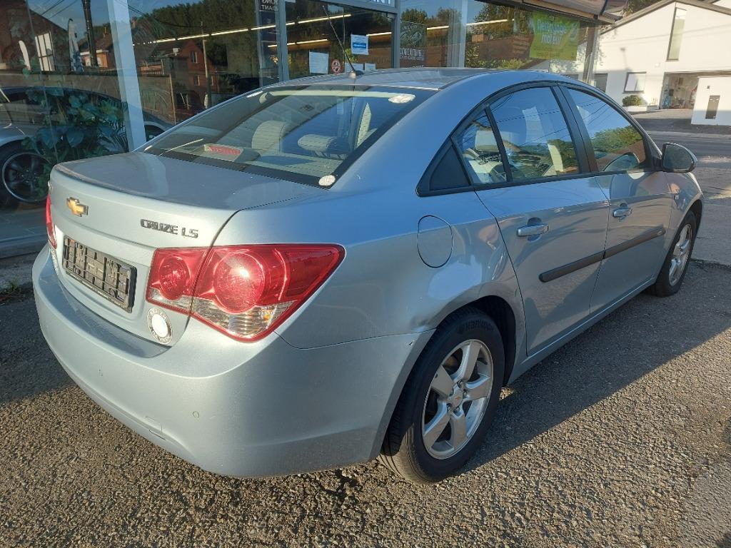 Chevrolet Cruze 1,6 i - berline, Achat, 4 portes, Entreprise, Boîte manuelle