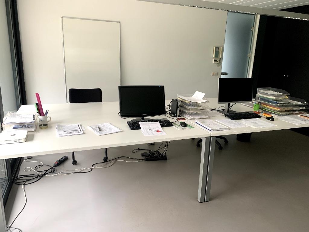 Bureau tafel, Ophalen, Zo goed als nieuw