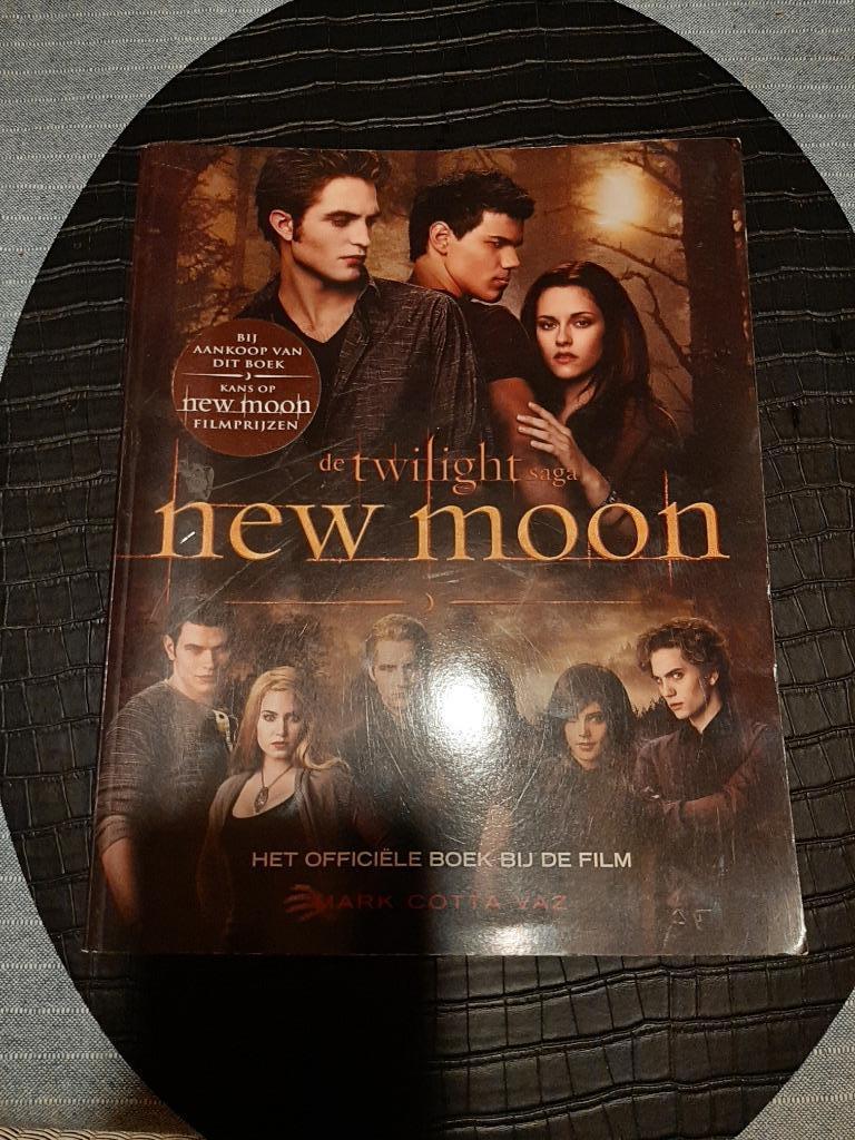 New Moon (de twilight saga), Boeken, Ophalen, Gelezen