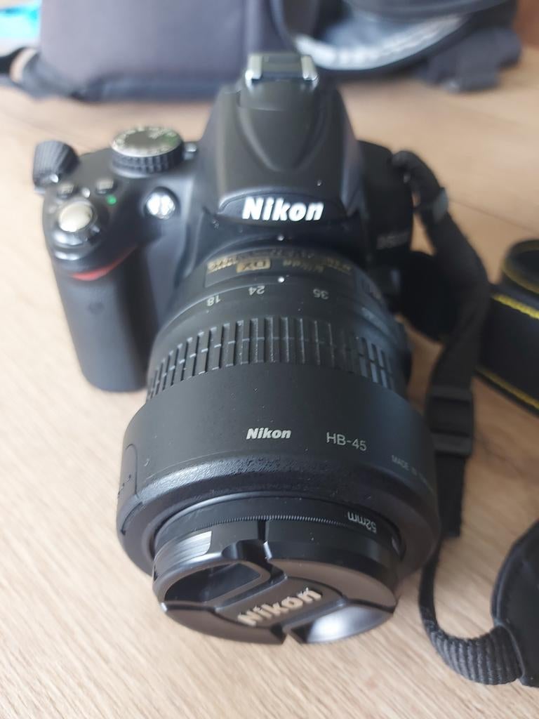 Nikon D5000 + objectif et sac Lowepro, Audio, Tv en Foto, Fotocamera's Digitaal, Ophalen, Zo goed als nieuw, Nikon