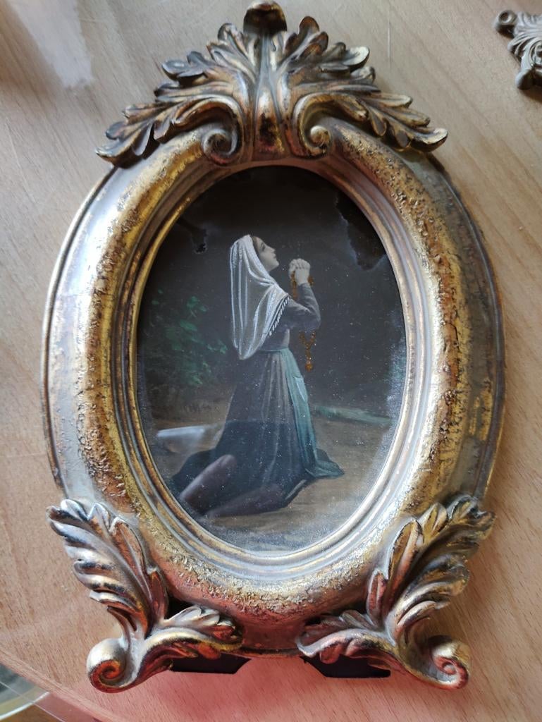 kadertje Bois dore,met afbeelding Bernadette van Soubirou, Antiek en Kunst, Ophalen