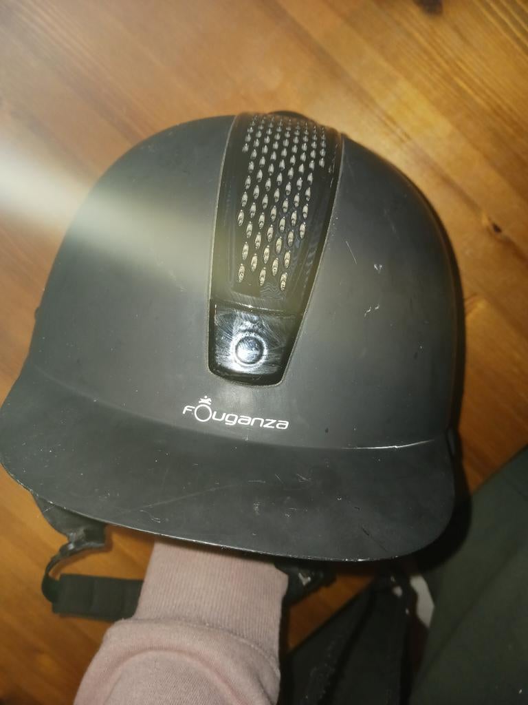 *Fouganza c700* rijhelm