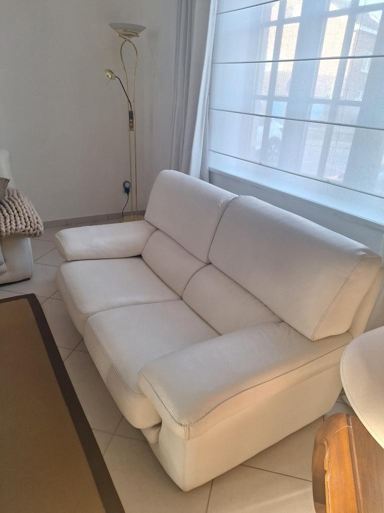 Très beau Canapé en cuir Chanel blanc 2 places, 75 à 100 cm, Comme neuf, Enlèvement, Chanel