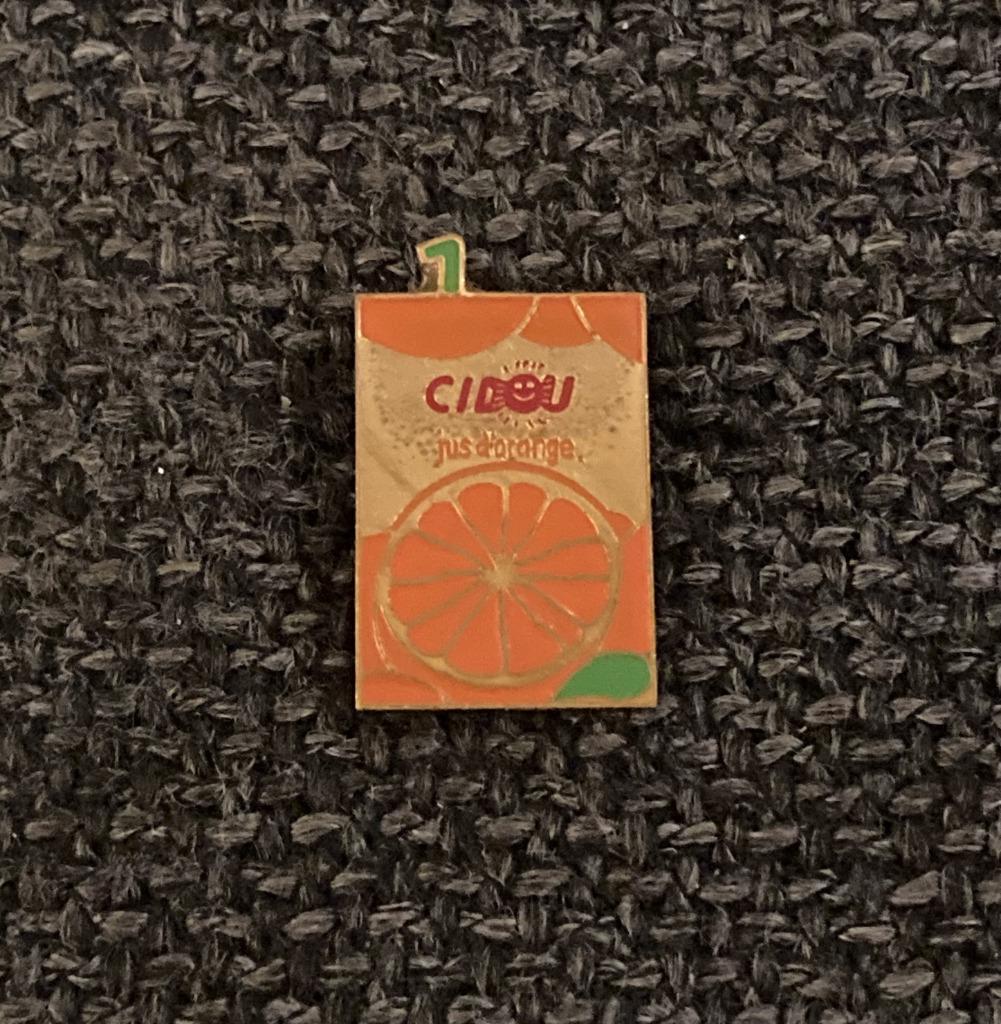 PIN - CIDOU - JUS D'ORANGE - FRUITSAP, Verzenden, Gebruikt, Merk, Speldje of Pin