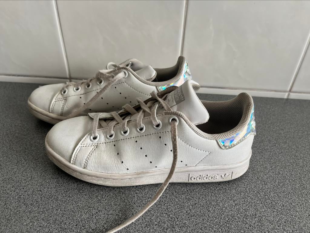 Witte Stan Smith Adidas - maat 36, Adidas, Enlèvement ou Envoi, Chaussures, Fille