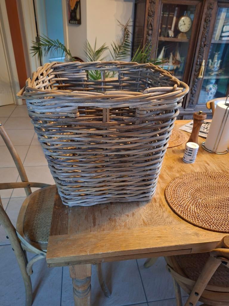 panier à bûche en rotin, Enlèvement, Bûches