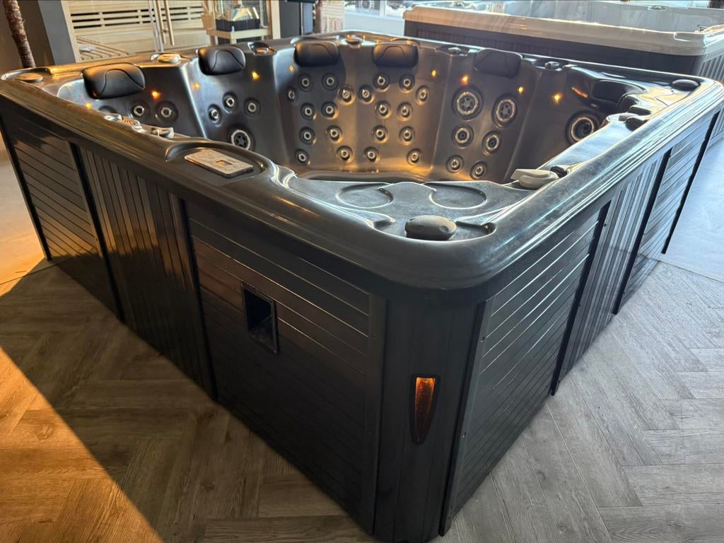 Jacuzzi balboa love seat bom bol jets !, Ophalen, Pomp