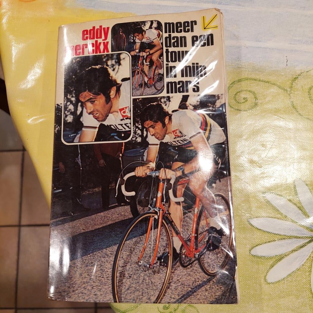 2 boeken Eddy Merckx beste wielrenner ooit, Ophalen of Verzenden, Zo goed als nieuw