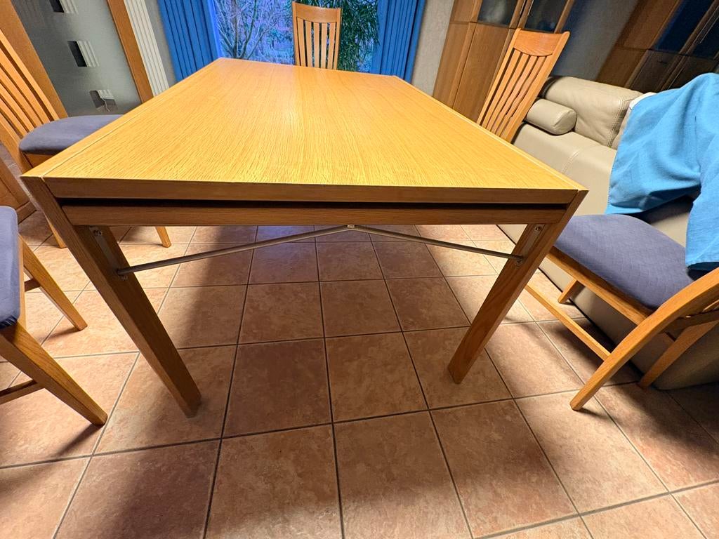 Table  à manger,chêne massif avec rallonge, 100 à 150 cm, Cinq personnes ou plus, Enlèvement, Utilisé