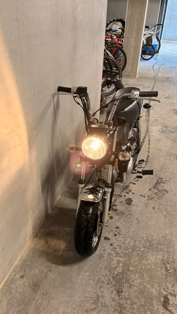 zhenhua dax 50cc, Fietsen en Brommers, Ophalen, Zo goed als nieuw, Benzine