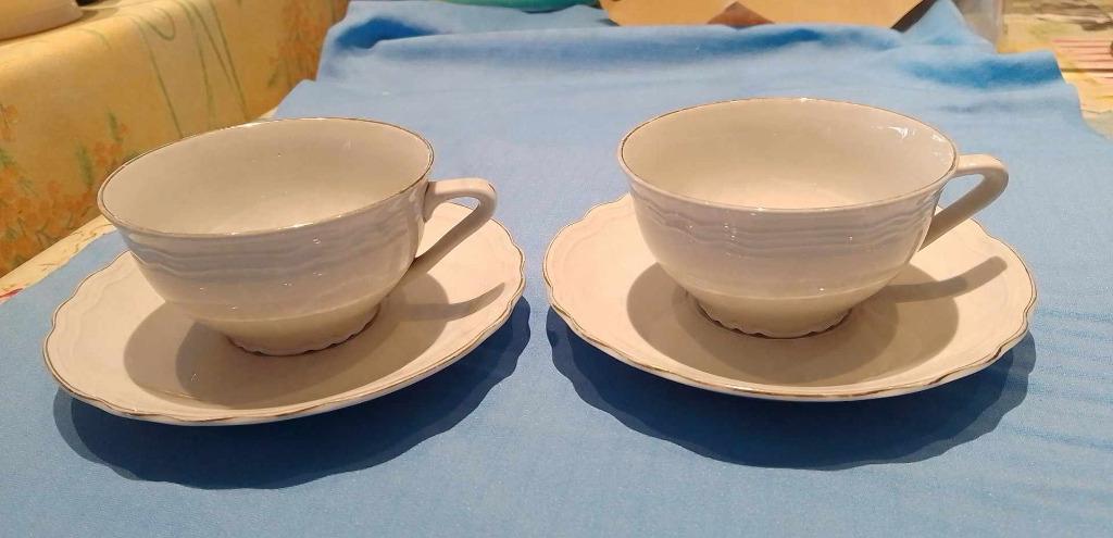 Tasse et soucoupe en porcelaine Royal 2 sets, Antiquités & Art, Enlèvement ou Envoi