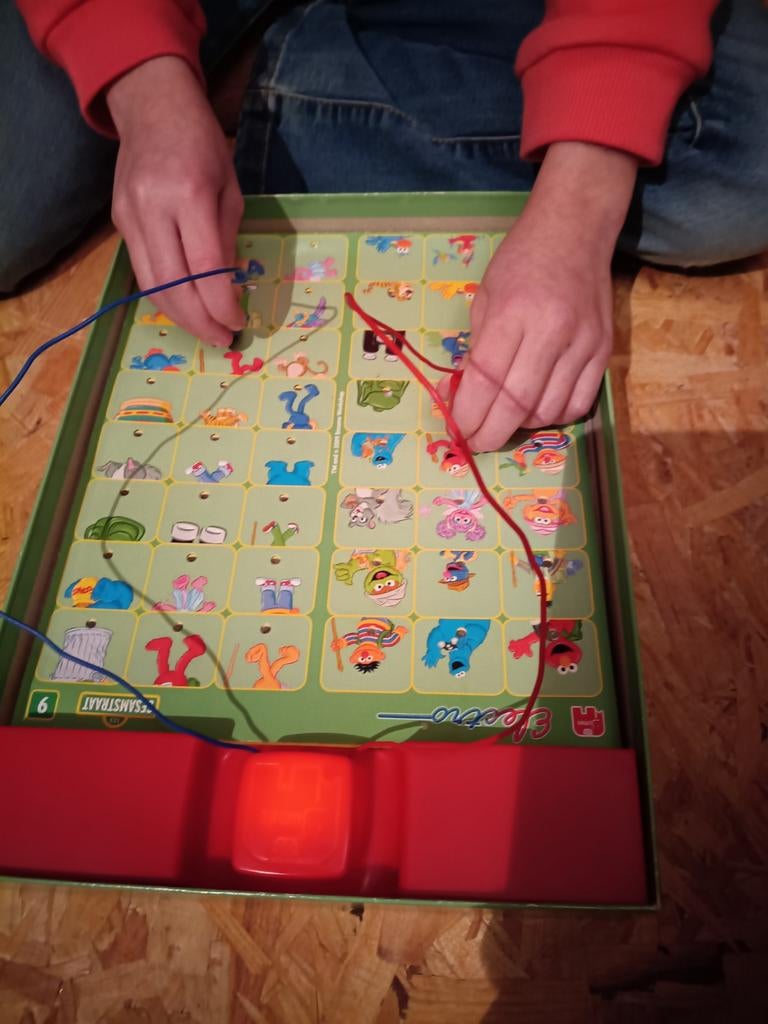Electro sesamstraat, Ophalen