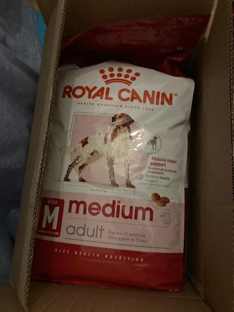Hondenbrokken Royal Canin medium adult, Ophalen, Hond