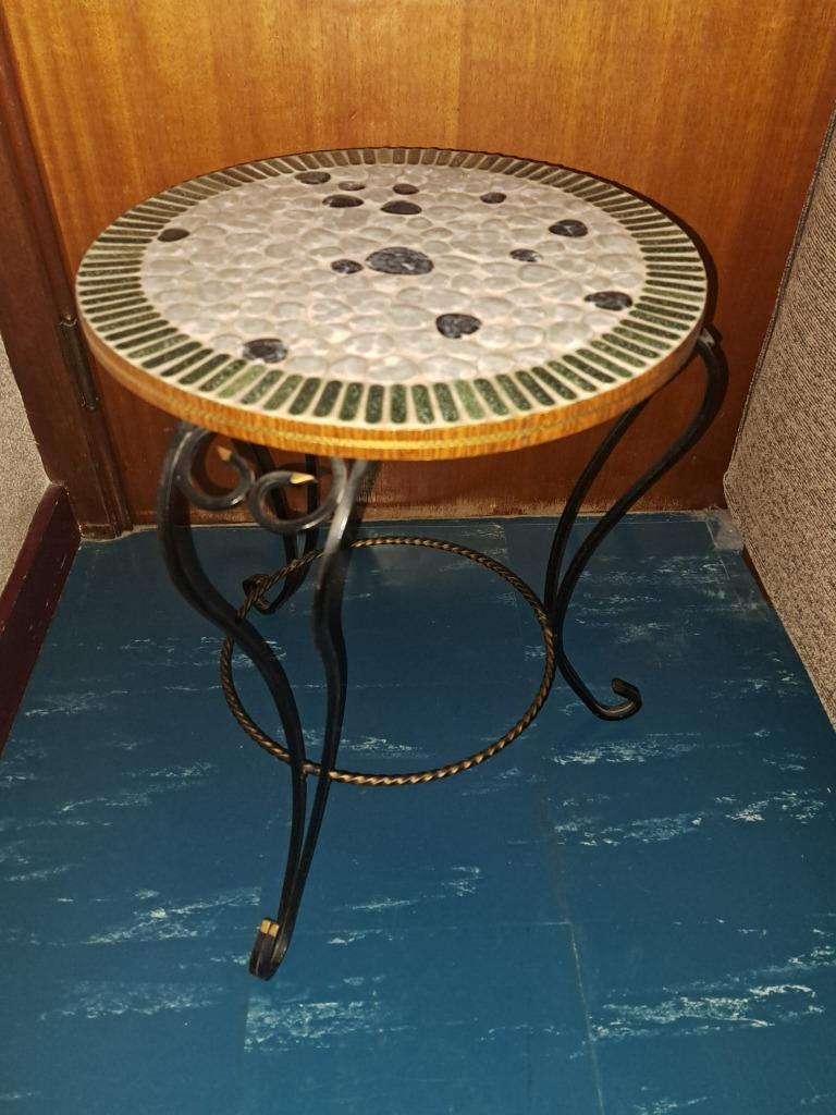 table, Enlèvement