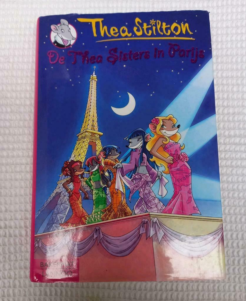 🩷 Boek:  Thea Stilton - De Thea Sisters in Parijs, Boeken, Ophalen of Verzenden, Thea Stilton