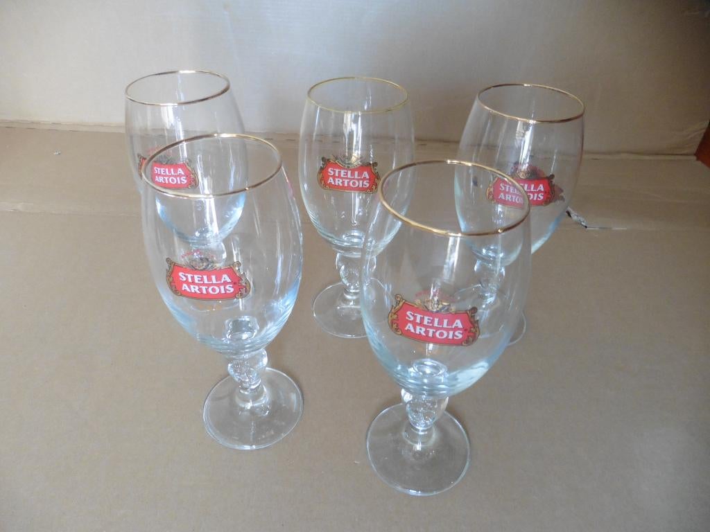 Stella glas op voet, Verzamelen, Ophalen of Verzenden, Zo goed als nieuw, Bierglas