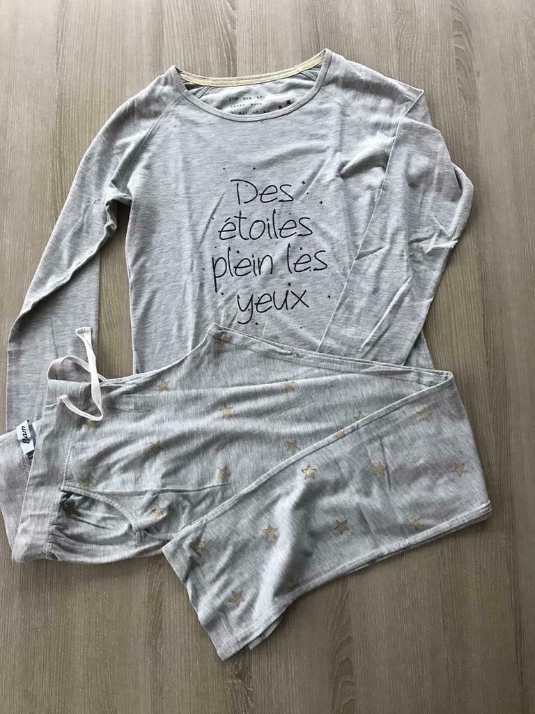 Grijze 2-delige pyjama ‘Des étoiles plein...’ - Etam - S, Etam, Ophalen of Verzenden, Gedragen, Maat 36 (S)