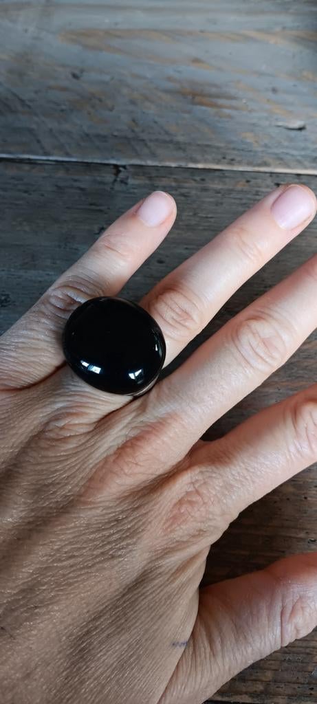 Zilveren ring met grote zwarte steen, Handtassen en Accessoires, Ringen, Ophalen
