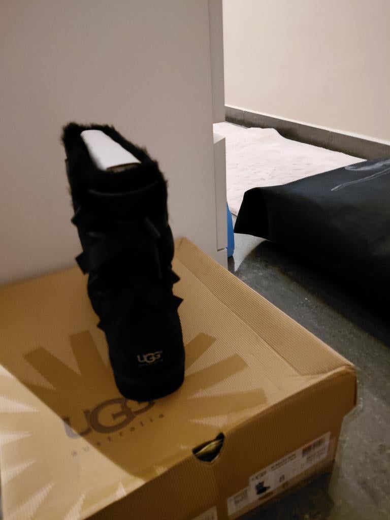 Bottes UGG, Vêtements | Femmes, Chaussures, Neuf, Enlèvement ou Envoi, Boots et Botinnes, Noir