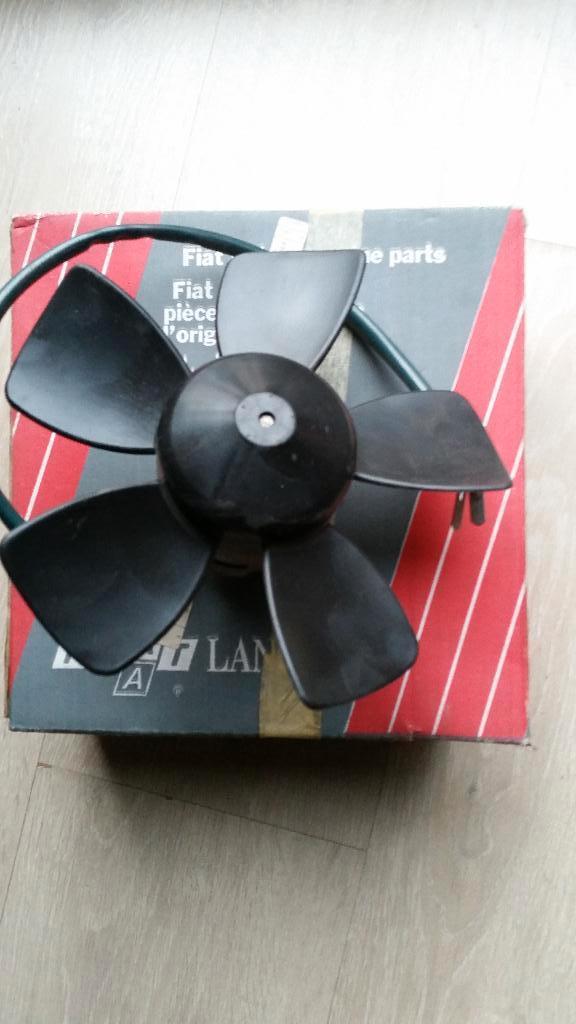 Vis de ventilateur intérieur Fiat Uno. Nouveau., Enlèvement ou Envoi, Neuf, Fiat