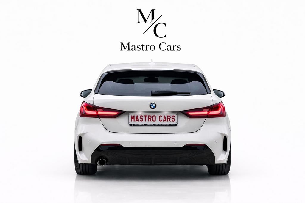 BMW 118i M Pack 2022 136 pk 48,525 km GARANTIE, Auto's, BMW, 1 Reeks, Wit, Leder, 5 zetels