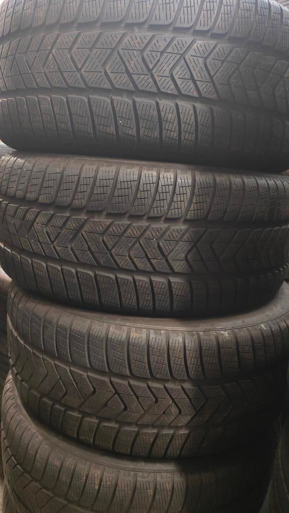 255/50r19 Pirelli winterbanden 60€ per stuk met montage, Ophalen