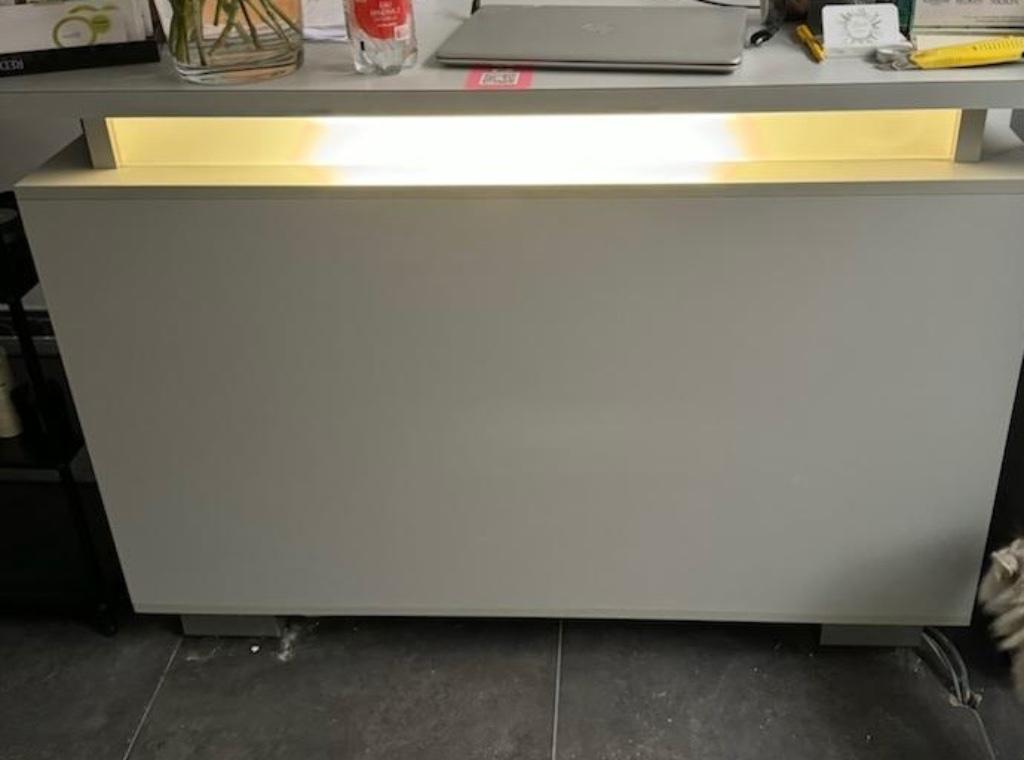 Winkeltoog met verlichting, Ophalen