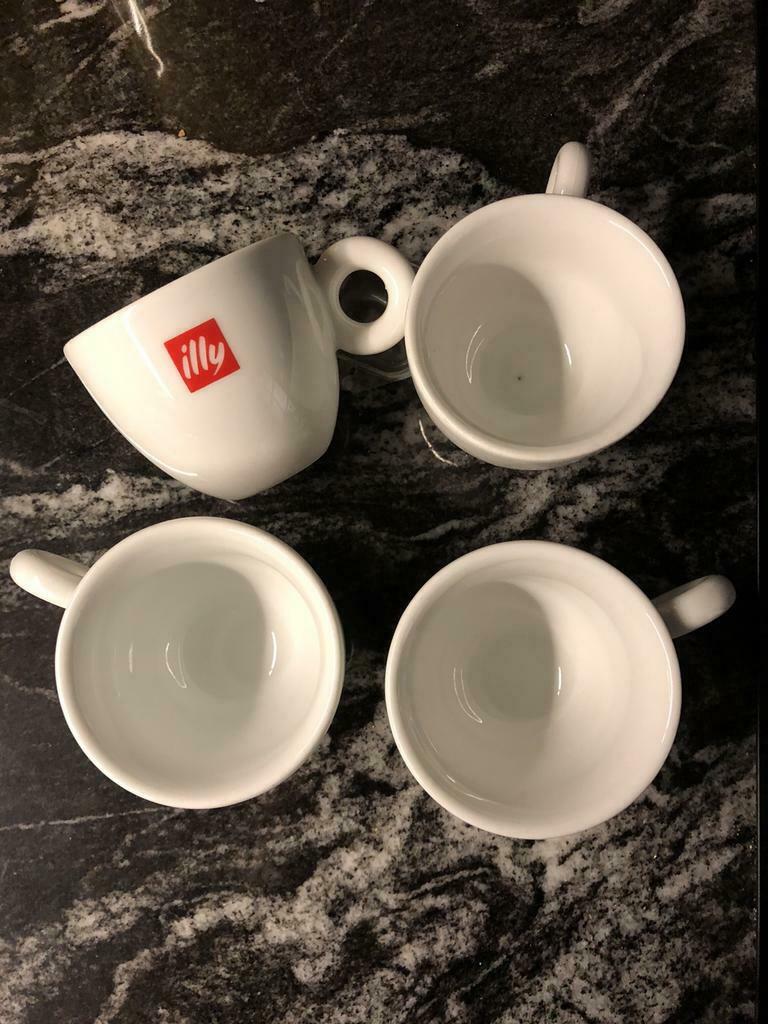 Koffietassen illy, Huis en Inrichting, Ophalen of Verzenden