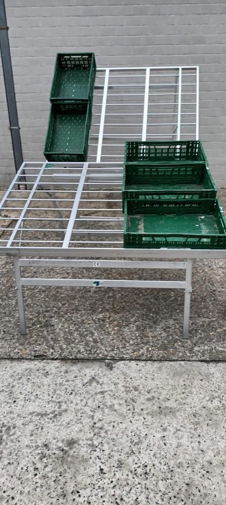 Aluminium rek voor markten (schuine markttafel), Ophalen