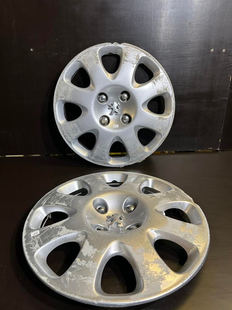 2 enjoliveurs Peugeot 207,208,307,308 partner 15", Enlèvement ou Envoi, Utilisé