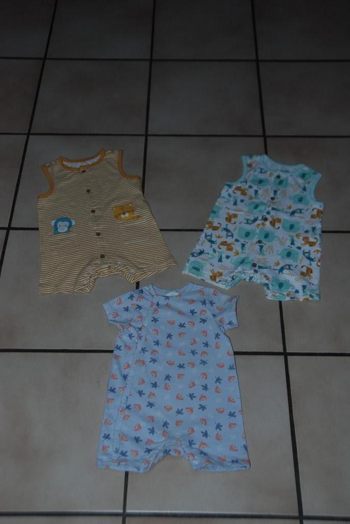 Bébé Lot de 3 combinaisons sans manches pour l'été T74 TBons, Orchestra et TAO, Garçon ou Fille, Enlèvement ou Envoi, Ensemble