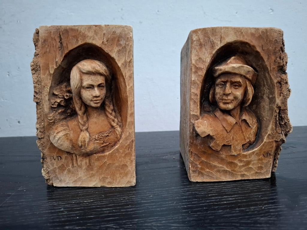 boekensteun uit hout, Ophalen