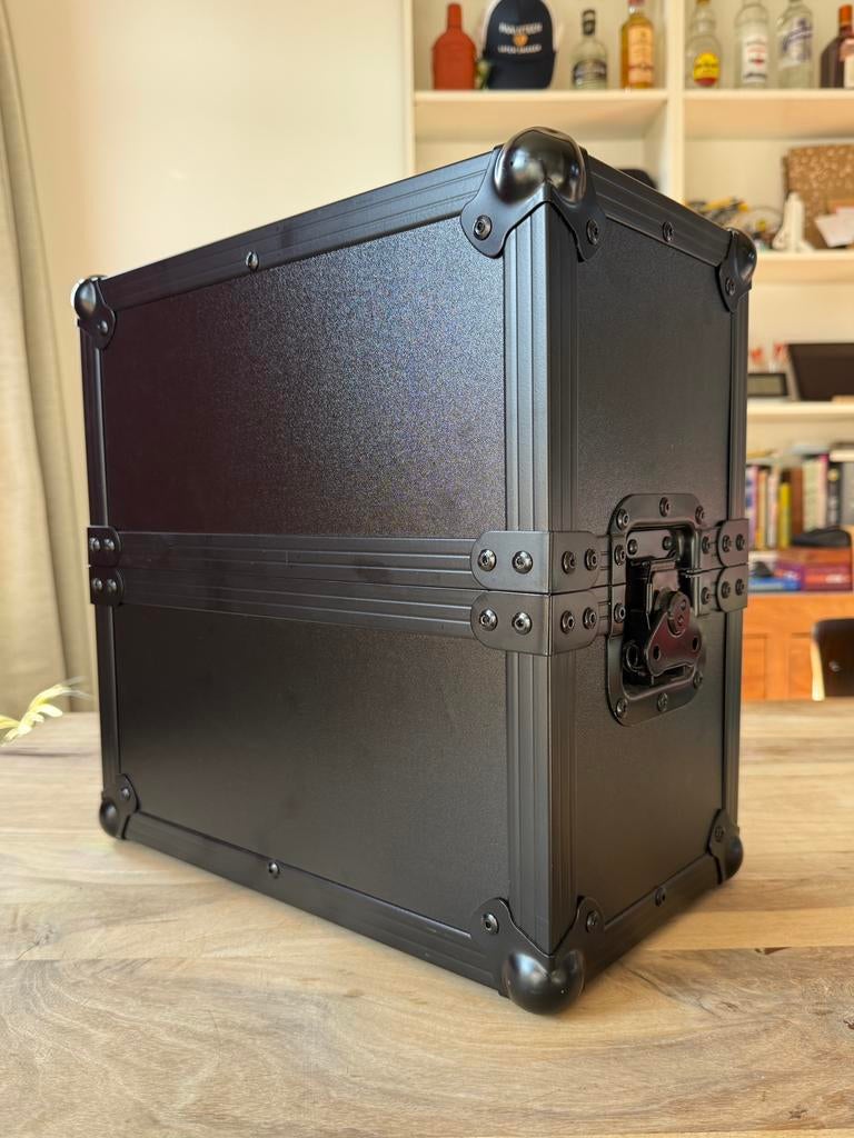 Prodjuser flightcase voor 50 vinyls (12 inch), Ophalen, Zo goed als nieuw, Flightcase