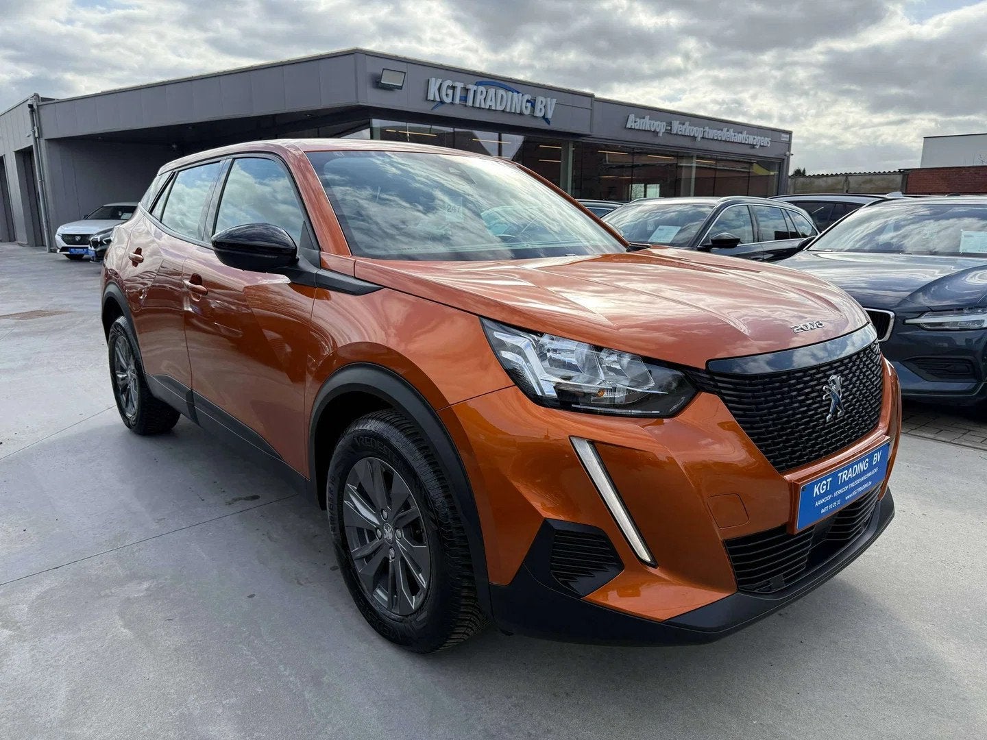 Peugeot 2008 1.2i 101PK NAVIGATIE CARPLAY PDC BLUETOOTH LED, Auto's, Peugeot, 1263 kg, Stof, Bedrijf, 5 deurs