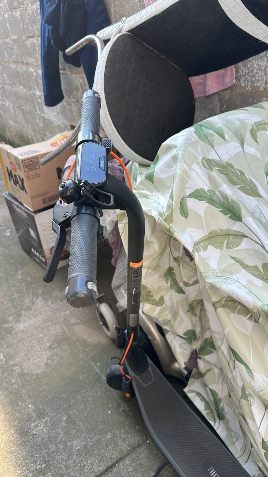 E step, Vélos & Vélomoteurs, Trottinettes, Enlèvement, Comme neuf