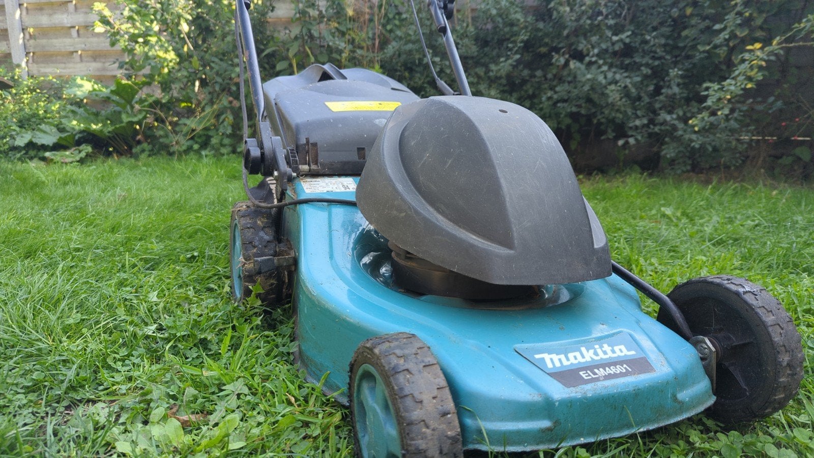 Makita elektrische grasmachine, Ophalen, Cirkelmaaier, Gebruikt, Elektrische grasmaaier
