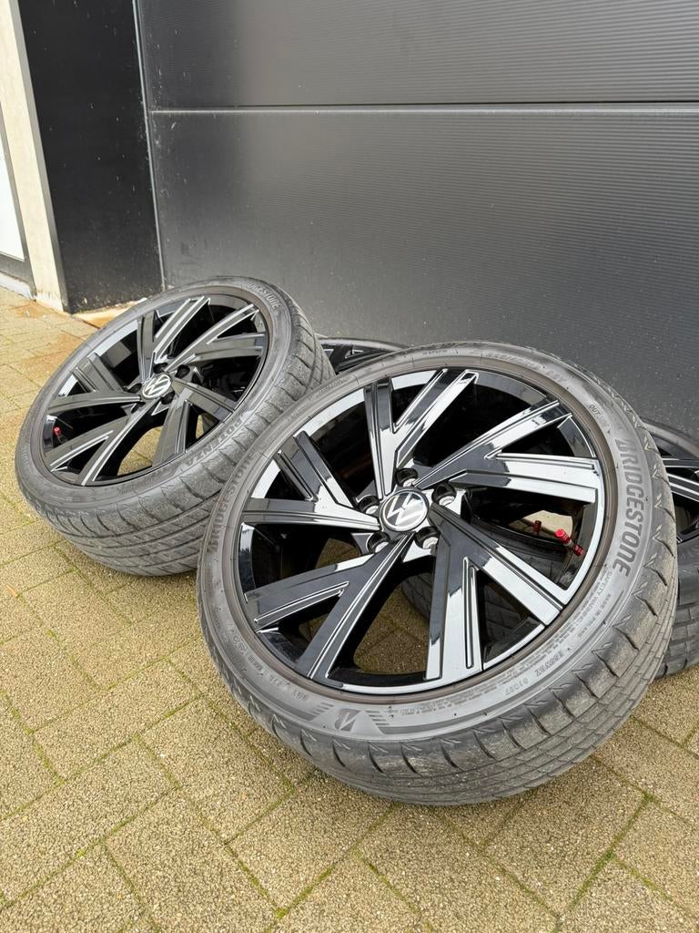 Originele Volkswagen Golf 8 Gti velgen, Auto-onderdelen, Banden en Velgen, Ophalen, 18 inch, Zomerbanden, Velg(en)