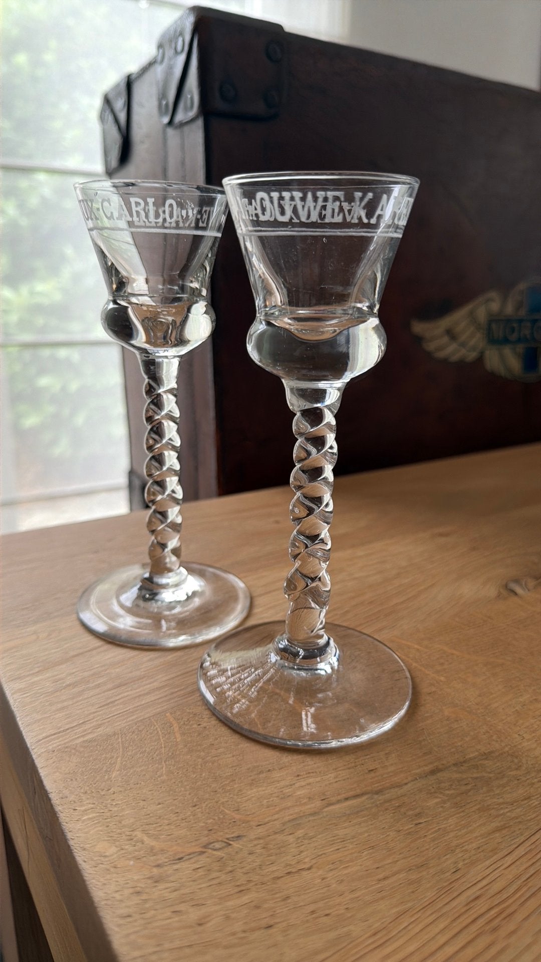 Hasseltse oude genever glaasjes ouwe  karel, Ophalen, Zo goed als nieuw