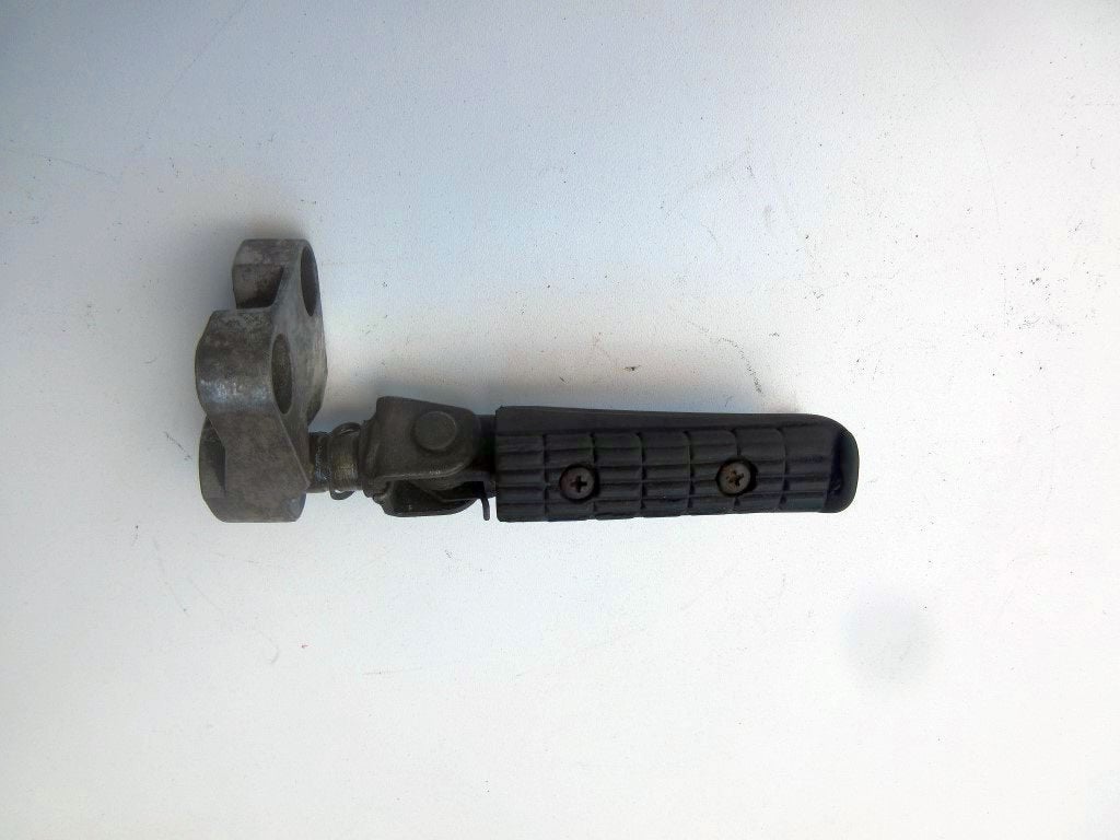 Yamaha FZ600 voetsteun R footstep voetstep steun step FZ 600, Ophalen of Verzenden, Gebruikt