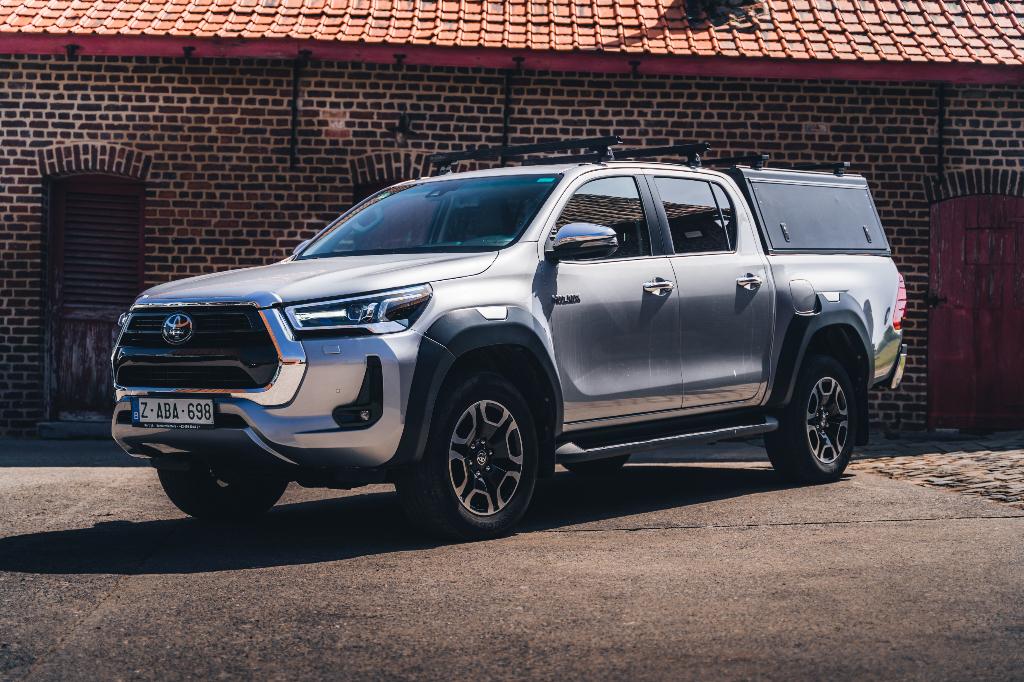 Toyota Hilux Lounge 2.8D AUTOMAAT, Auto's, Toyota, Bedrijf, Hilux, 4x4, ABS, Achteruitrijcamera, Adaptieve lichten, Adaptive Cruise Control
