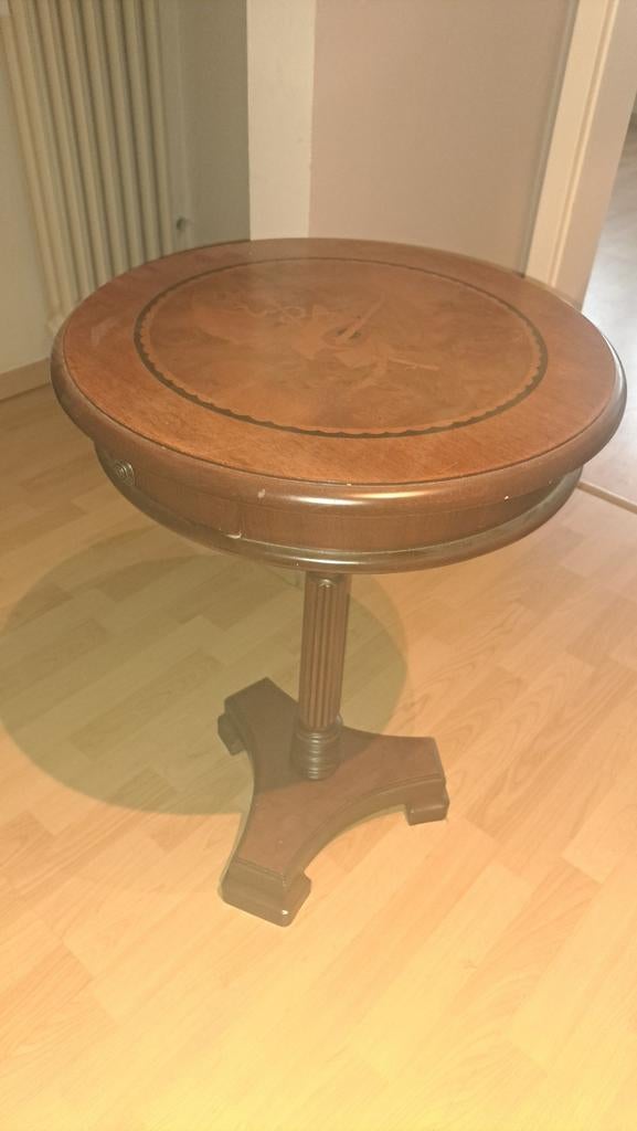 Tafeltje...50 cm rond., Ophalen, Rond