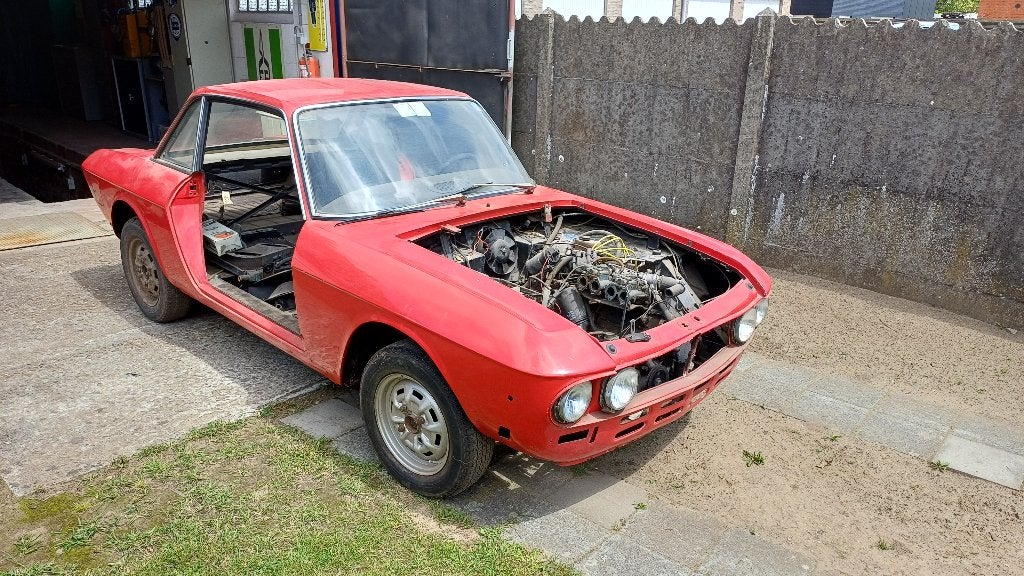 Lancia Fulvia 1,3 S, Auto's, Oldtimers, Particulier, Lancia, Benzine, Coupé, 2 deurs, Handgeschakeld, Rood, Zwart, Leder, Voorwielaandrijving