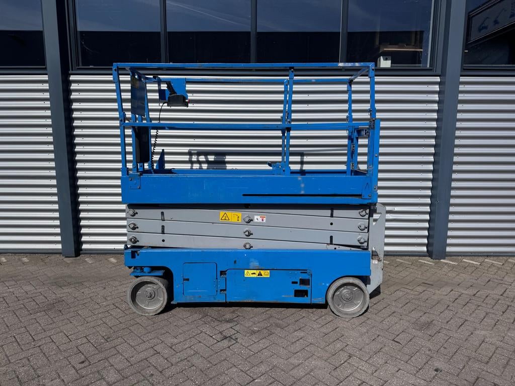 Genie GS2632 Hoogwerker Schaarhoogwerker (bj 2012), Articles professionnels, Machines & Construction | Ascenseurs, Échafaudages & Échelles
