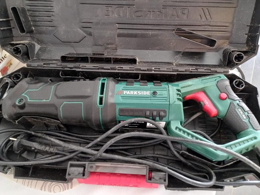 tijgerzaag  Parkside in koffer, Doe-het-zelf en Bouw, Gereedschap | Zaagmachines, 600 tot 1200 watt, Zo goed als nieuw, Overig