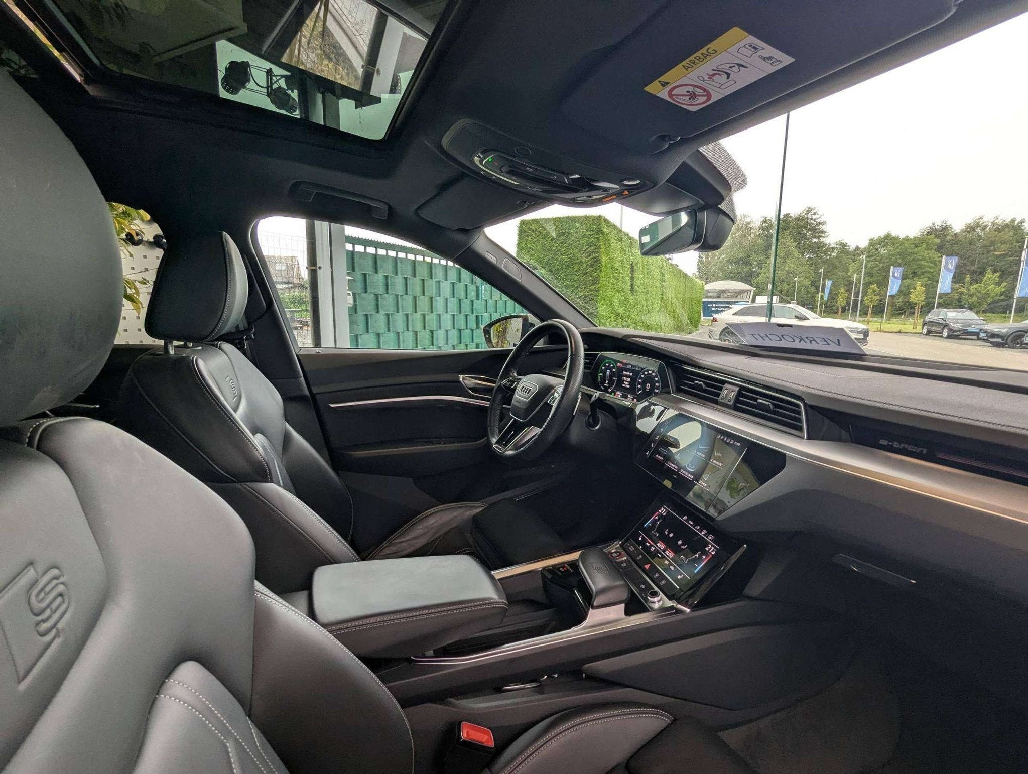 Audi SQ8 e-tron 503pk - opendak - 2x s-line - ambiance - tre, Auto's, Automaat, Zwart, 3245 kg, 5 zetels