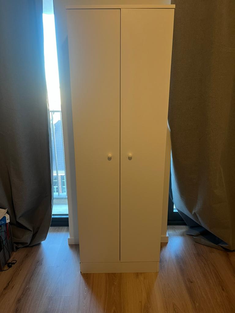 Kleding kast, Ophalen, Gebruikt